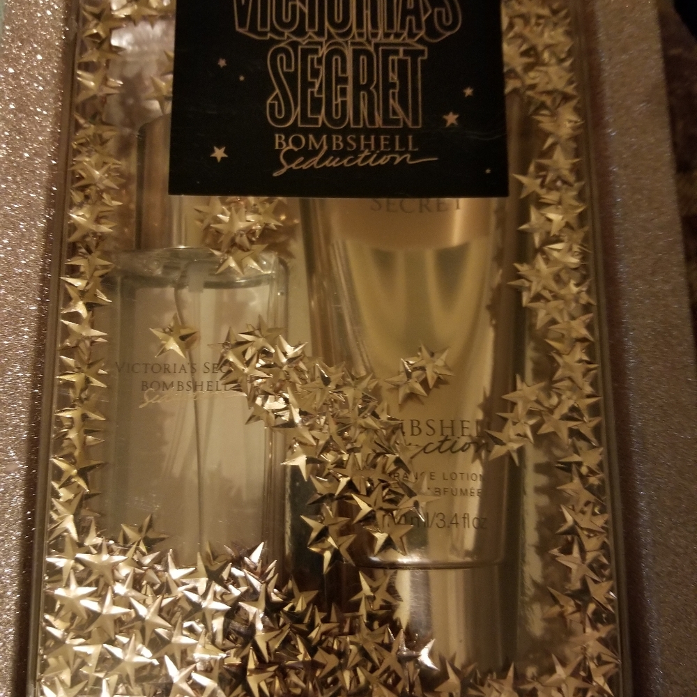 Victoria secret gift set